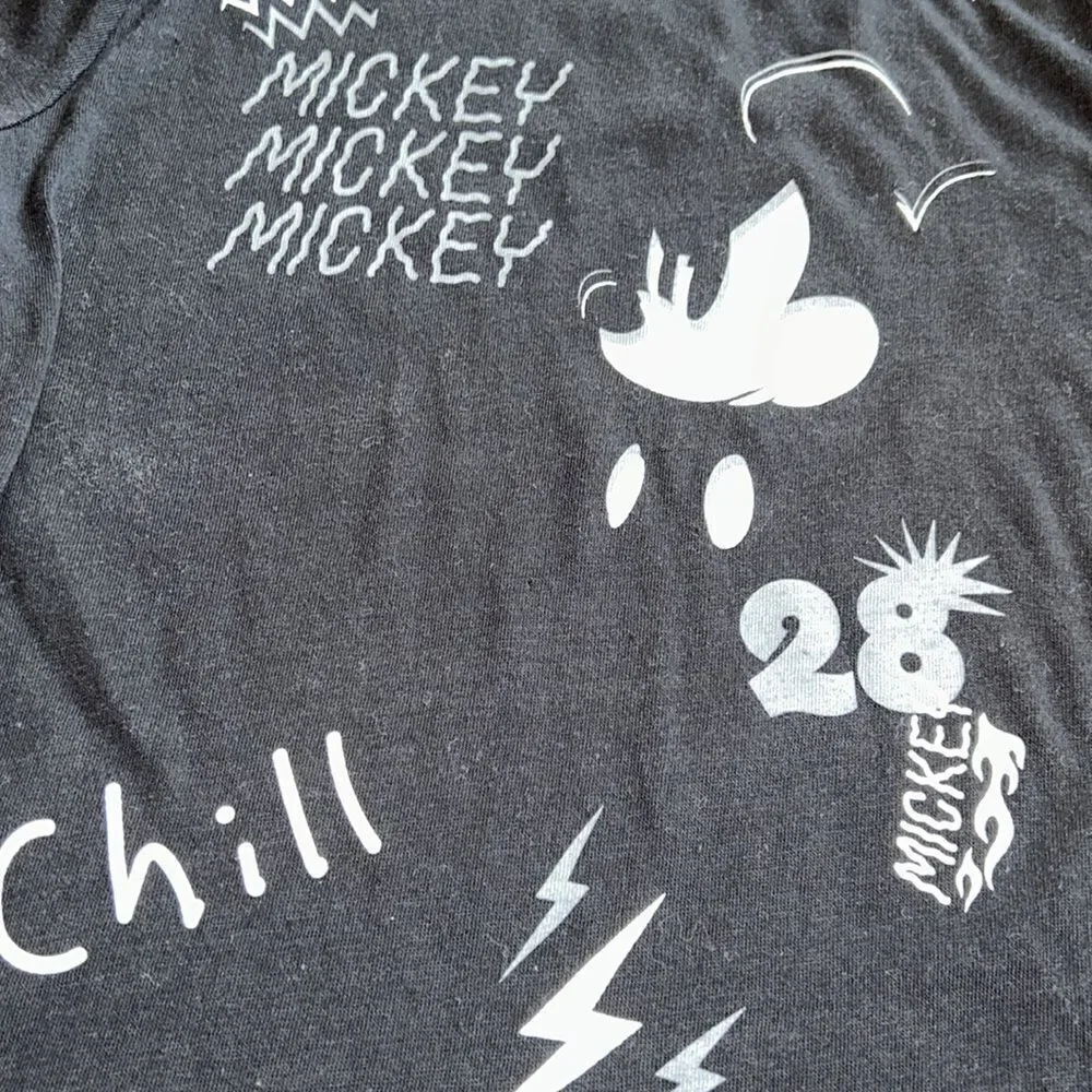 Disney’s Mickey Mouse 🐭🏰 Chill Oh Boy 👦 Tee Shirt 👕